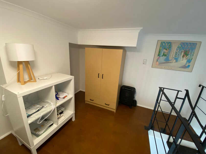 Impeccable, Fresh & Furnished apartment with Private Internal Courtyard Access