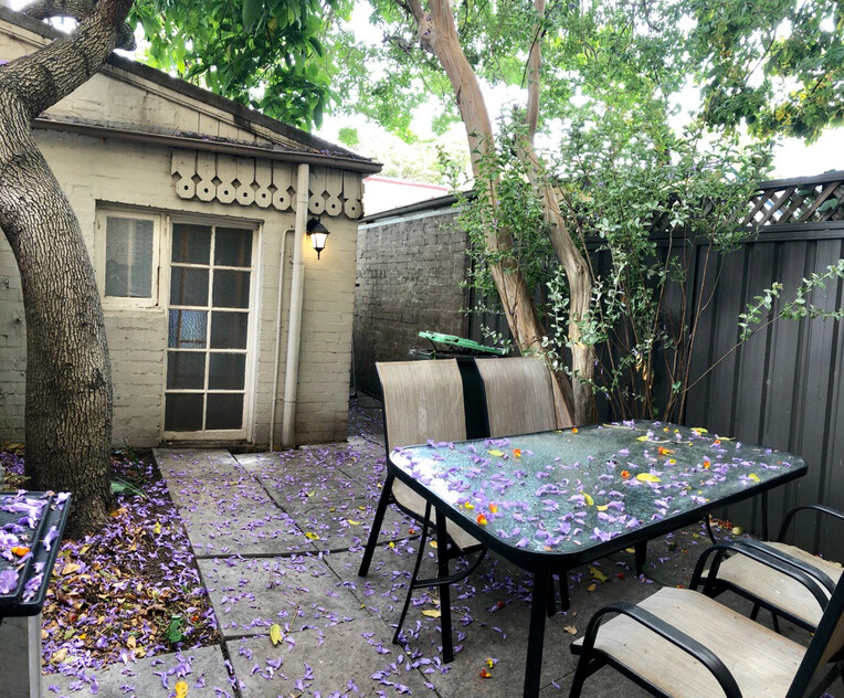 Beautifully Presented Newtown Terrace with Private Courtyard & Air Conditioning