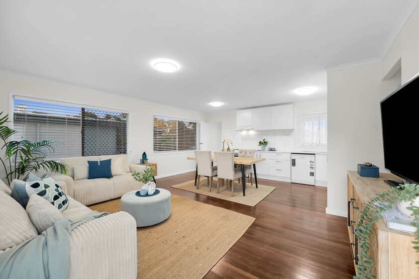 Massive 9-Bedroom Dual-Living Opportunity Multiple Families or High-Yield Investment in Central Logan