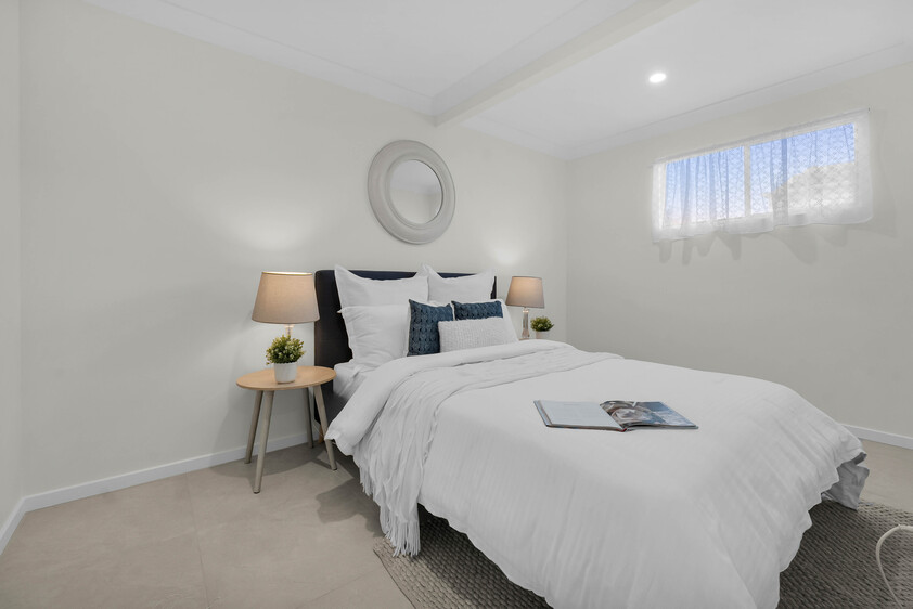 Massive 9-Bedroom Dual-Living Opportunity Multiple Families or High-Yield Investment in Central Logan