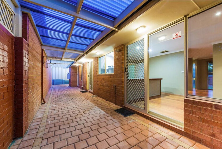 Modern & Private 3-Bedroom Villa with Generous Outdoor Entertaining Areas