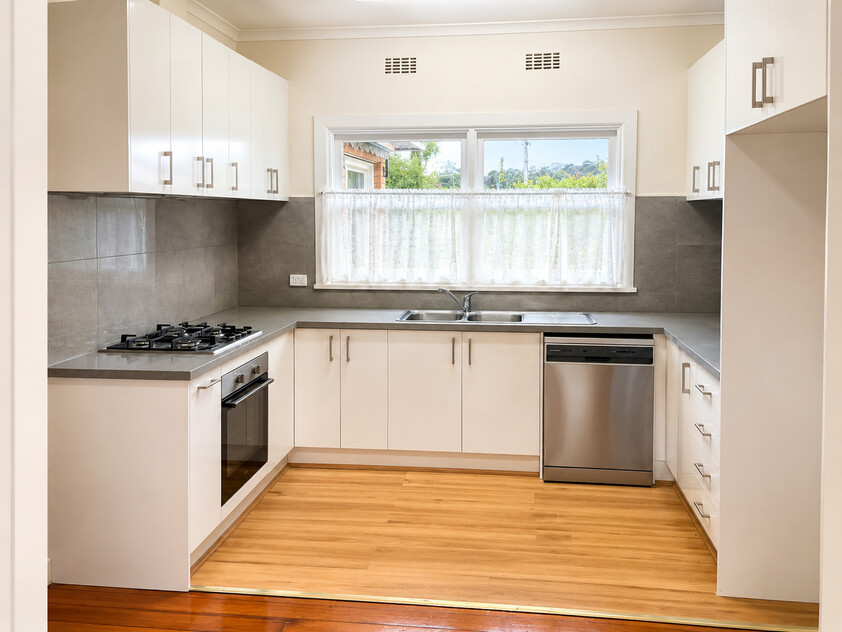 4 bedroom home in quiet Balwyn location