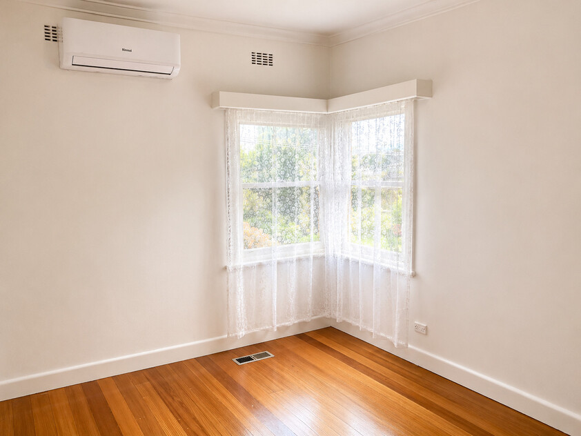 4 bedroom home in quiet Balwyn location