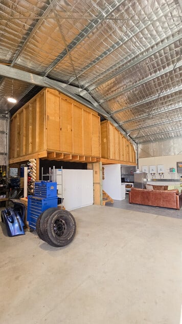 RARE 11 ACRES CLEARED LAND, OFF GRID SET UP IN DWELLINGUP 90 MINS FROM PERTH
