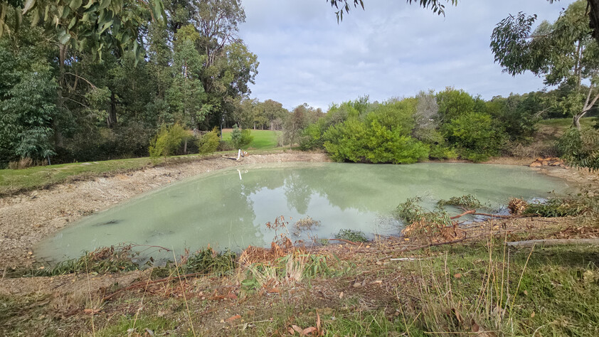 RARE 11 ACRES CLEARED LAND, OFF GRID SET UP IN DWELLINGUP 90 MINS FROM PERTH