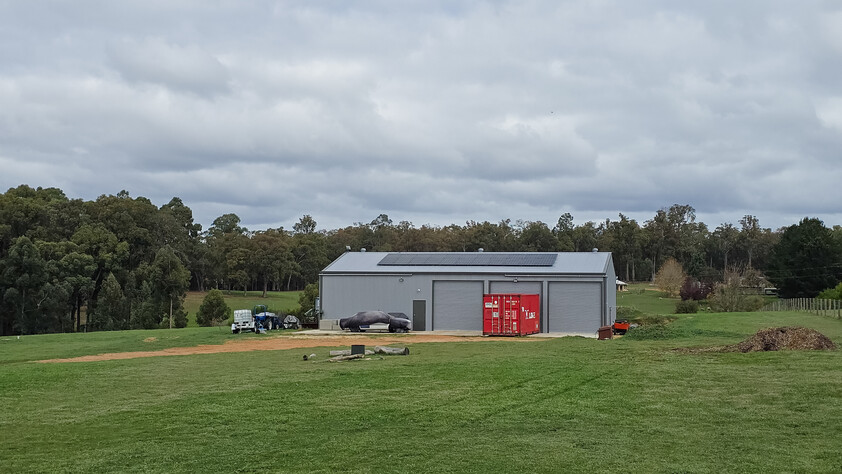 RARE 11 ACRES CLEARED LAND, OFF GRID SET UP IN DWELLINGUP 90 MINS FROM PERTH