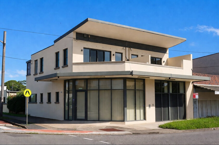 Premium full brick, freehold premise in prime Melrose Park