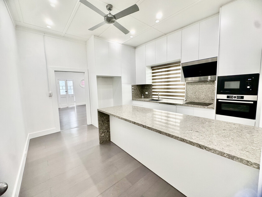 Newly Renovated 4 Bedroom Home - Multi-Zone