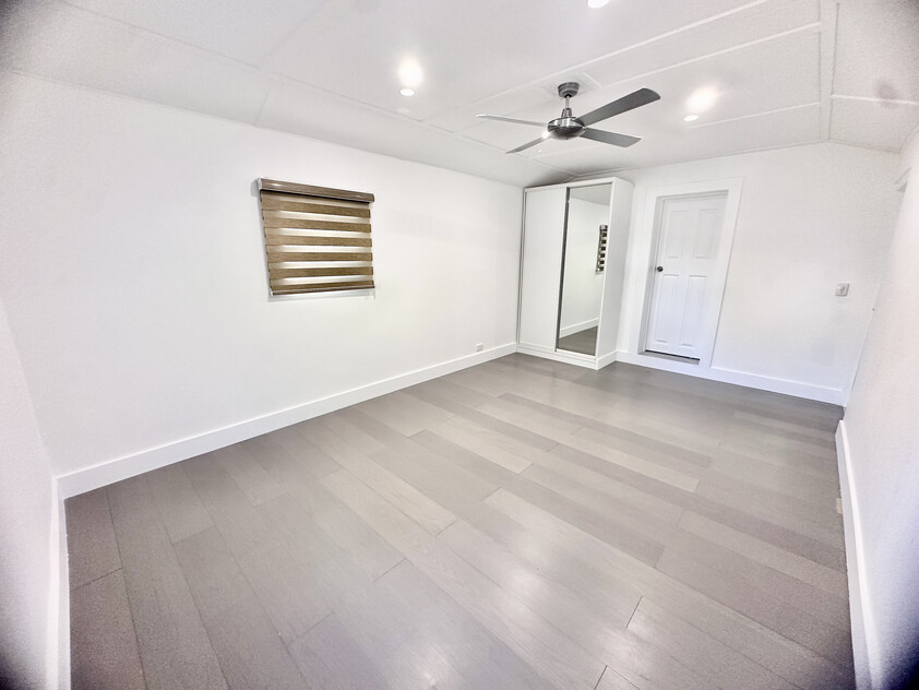 Newly Renovated 4 Bedroom Home - Multi-Zone
