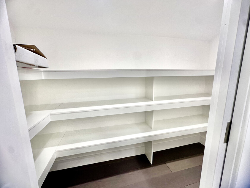 Newly Renovated 4 Bedroom Home - Multi-Zone
