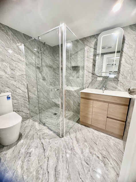 Newly Renovated 4 Bedroom Home - Multi-Zone