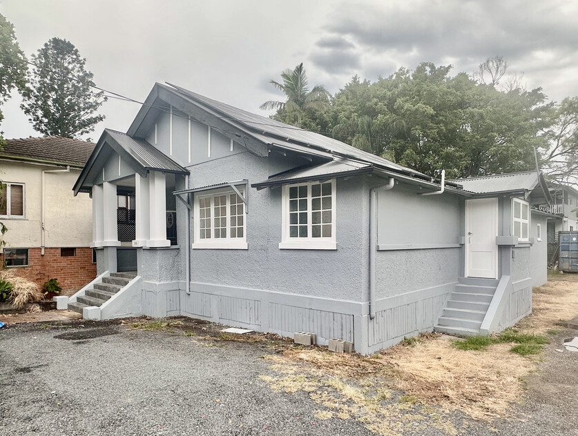 Newly Renovated 4 Bedroom Home - Multi-Zone