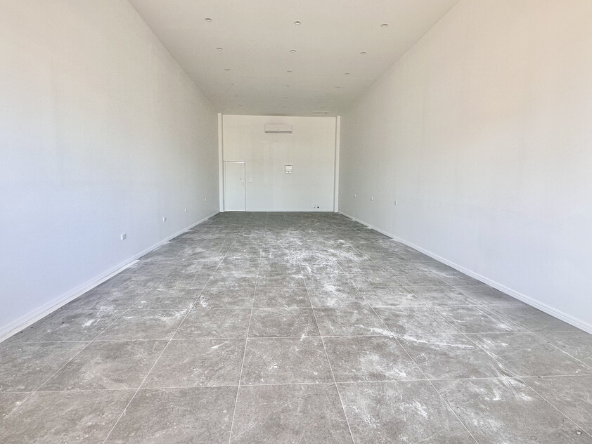 Rare Opportunity Busy shopping complex available for lease