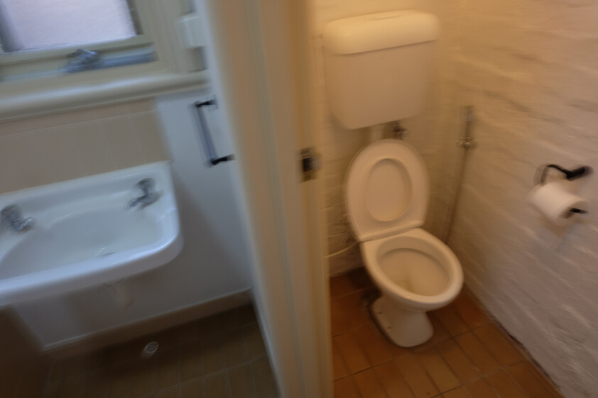 2 bedroom spacious flat with 2 reception rooms