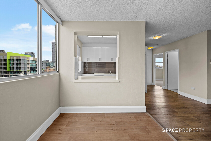Best Priced 2 Bed Apartment in Spring Hill!