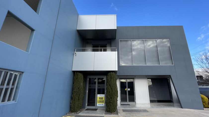 Premier 1,161m² Industrial & Office Corporate Headquarters