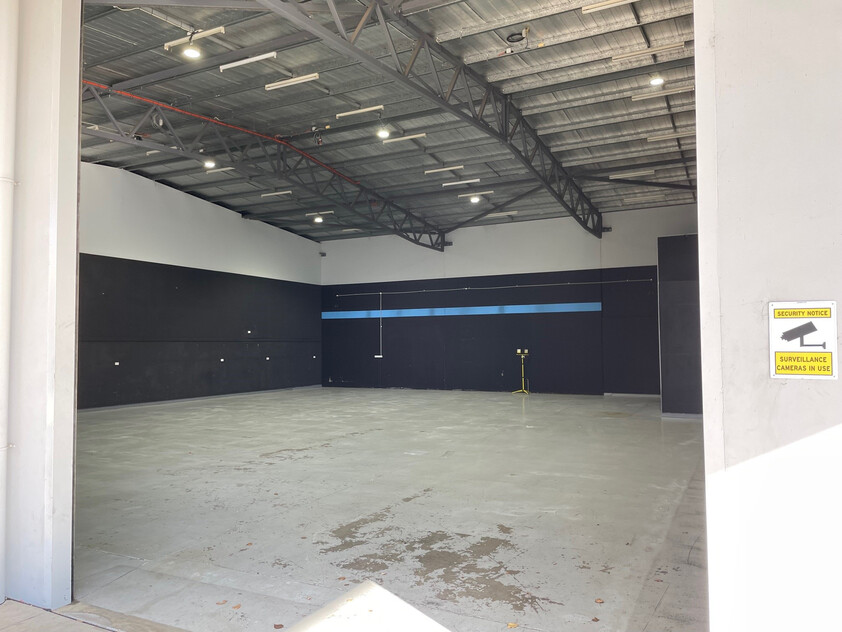 Premier 1,161m² Industrial & Office Corporate Headquarters