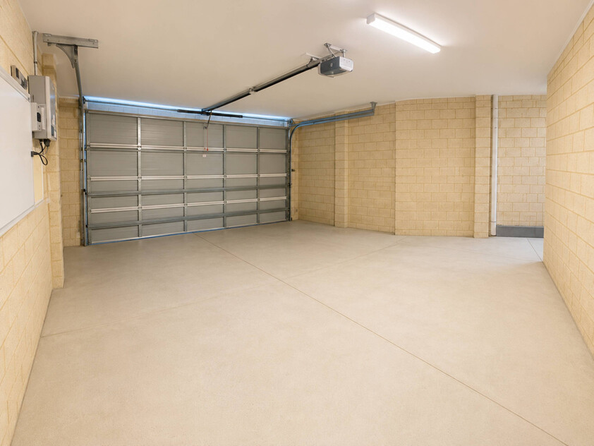 Modern, Low-Maintenance Living in a Convenient Lifestyle Location