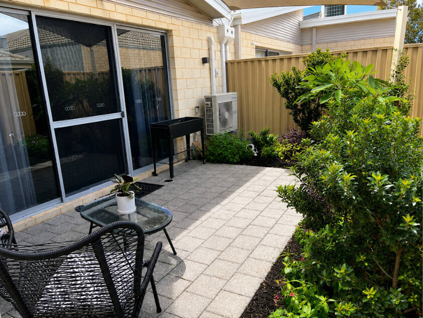 Modern, Low-Maintenance Living in a Convenient Lifestyle Location