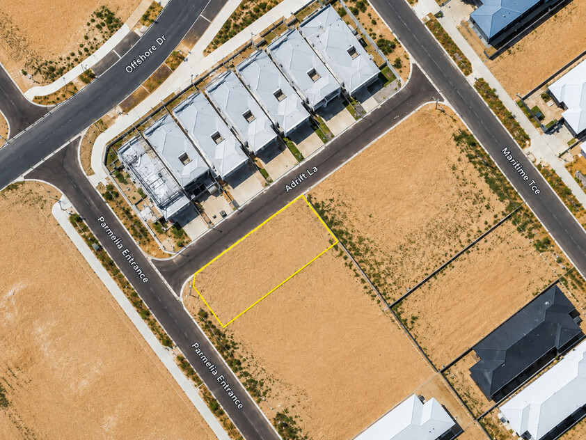 Port Kennedy Coastal Land | Rare Corner Lot in Kennedy Bay with Titles Ready Elevated Ocean Views Potential