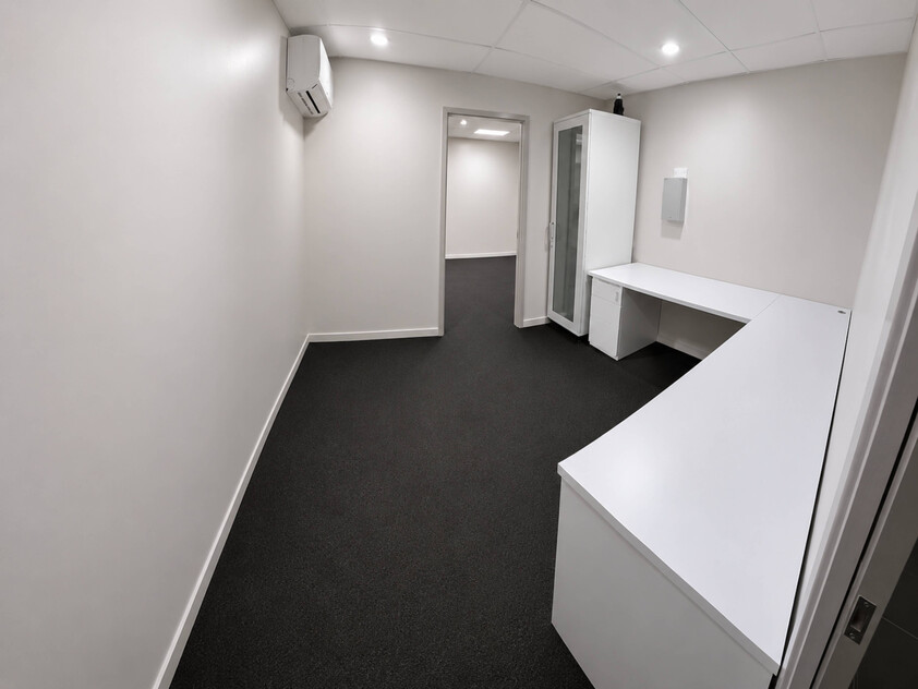 Versatile Commercial Facility Office, Showroom, Workshop & Storage