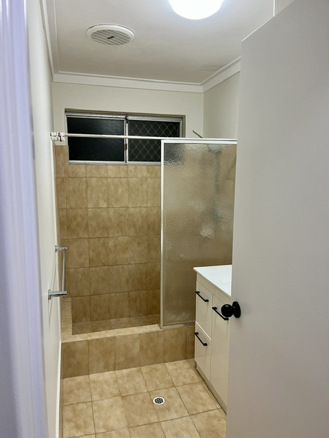 Stylish Renovated 2-Bedroom Villa Malaga 2 min / Airport 15min / Quiet Cul-de-Sac Living