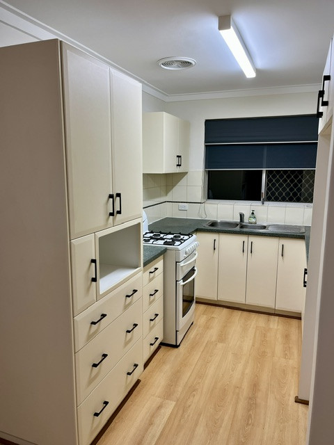 Stylish Renovated 2-Bedroom Villa Malaga 2 min / Airport 15min / Quiet Cul-de-Sac Living