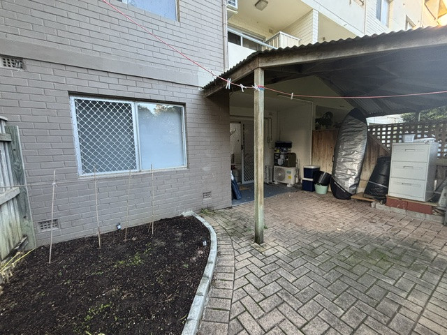 2 bedroom 1 bathroom unit