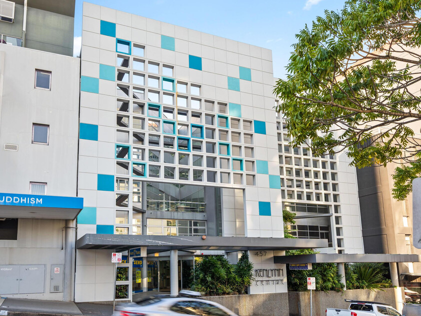 Prime Ground Floor Commercial Space | CBD Fringe Position with Excellent Exposure
