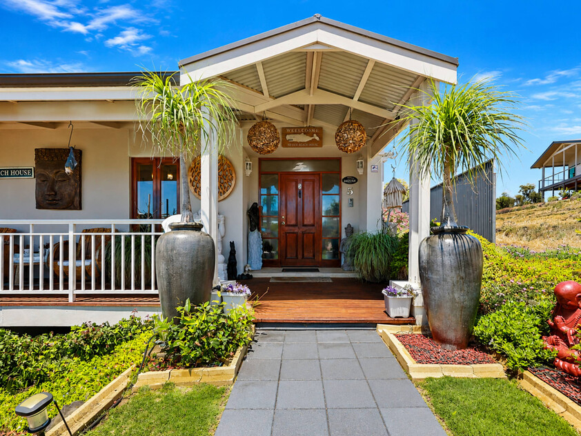 Panoramic Coastal Luxury with Unrivalled Encounter Bay Views