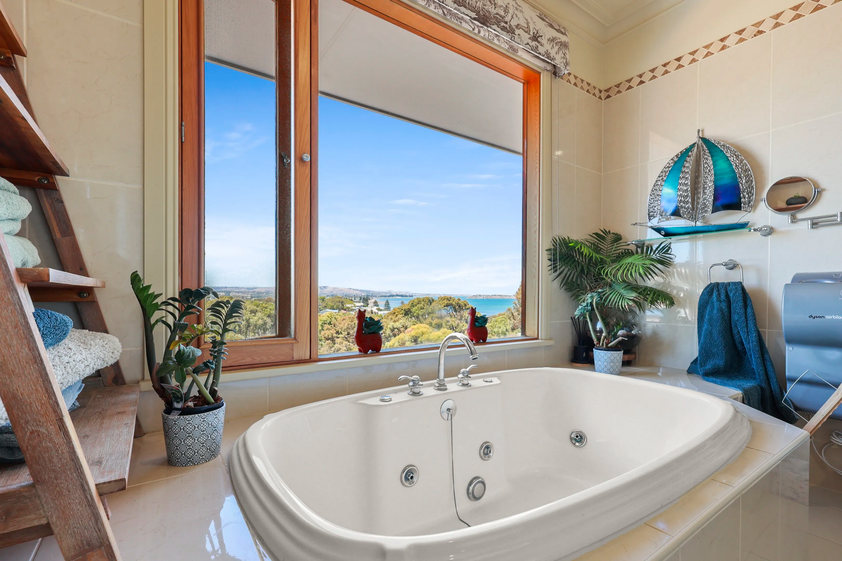 Panoramic Coastal Luxury with Unrivalled Encounter Bay Views