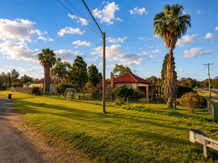 Rare Highway Frontage Opportunity Three Titles on Approx. 6,052m²