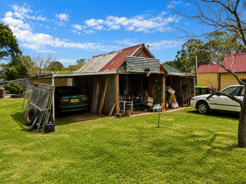 Rare Highway Frontage Opportunity Three Titles on Approx. 6,052m²