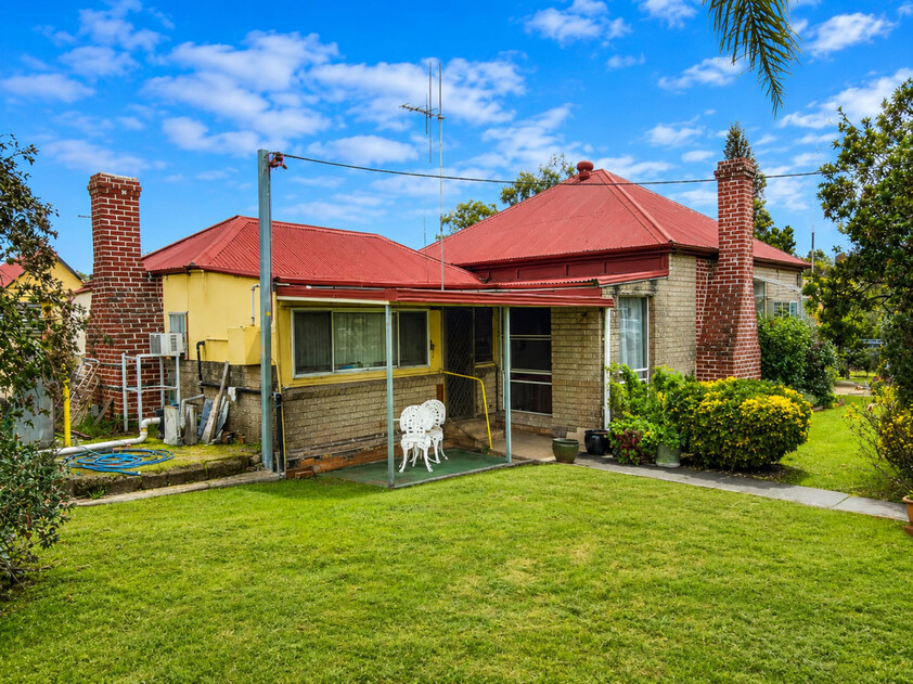 Rare Highway Frontage Opportunity Three Titles on Approx. 6,052m²