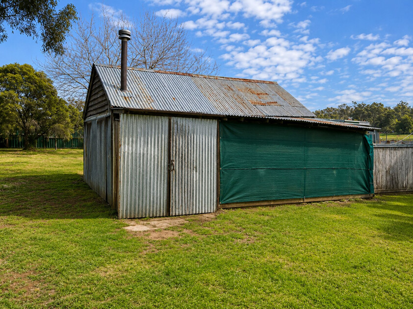 Rare Highway Frontage Opportunity Three Titles on Approx. 6,052m²