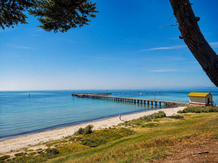 Renovated Coastal Retreat Only 350m from the Beach