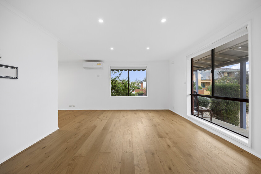 Renovated Coastal Retreat Only 350m from the Beach