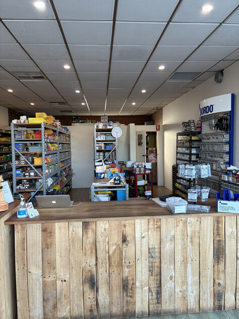 Specialised fastener business -Established 1988