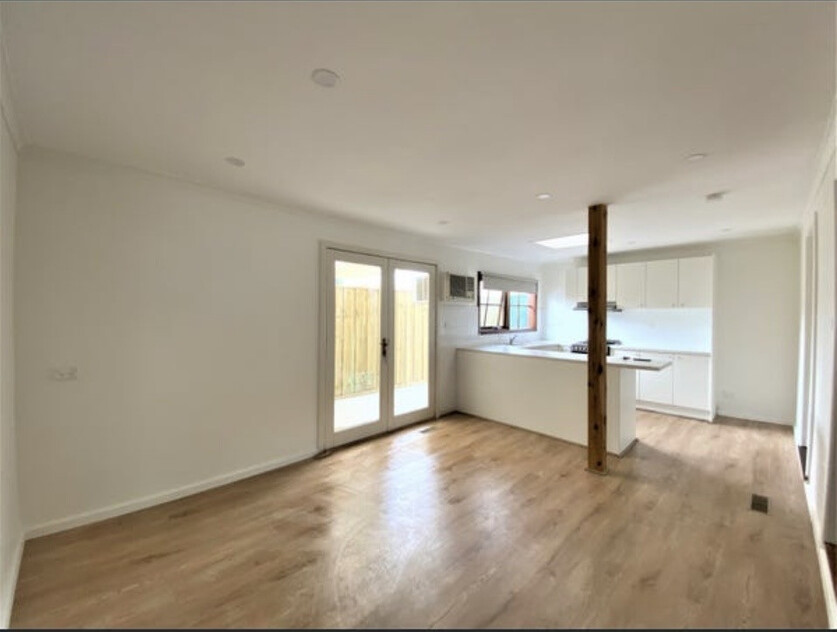 Family Friendly Home with Front & Rear Yards