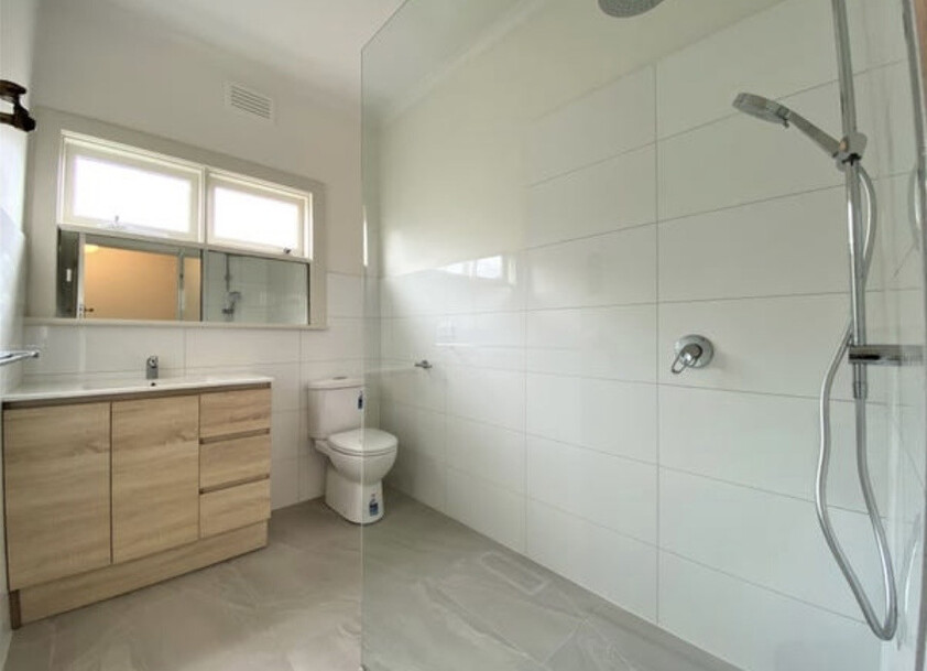 Family Friendly Home with Front & Rear Yards