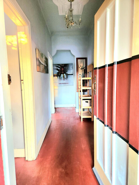 3BR Home in Caulfield South with Air-Conditioning & Private Backyard Oasis
