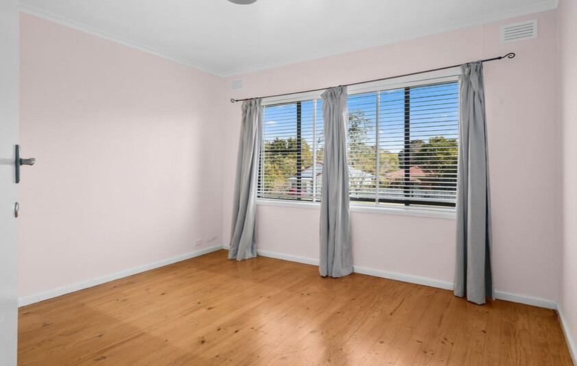 A Rare Opportunity: Large Block, Huge Garage, Extra Room & Solid Rental Income $750K ~ $900K