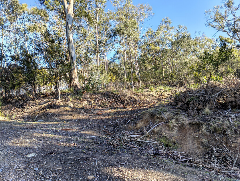 975m² of quiet cul-de-sac privacy with Derwent River views in Taroona