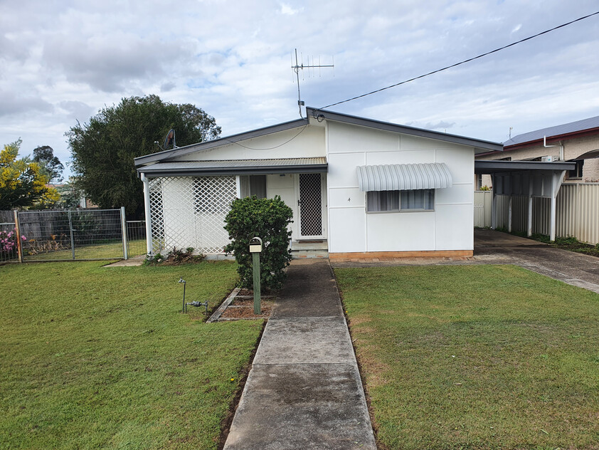 Charming 1960s Cottage with Renovation Potential in a Quiet Wauchope Location