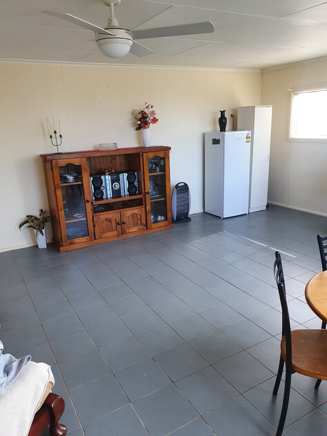 Charming 1960s Cottage with Renovation Potential in a Quiet Wauchope Location