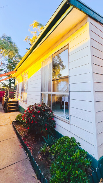 Fully Furnished 2 Bedroom Granny Flat with Beautiful Views | Move In Ready