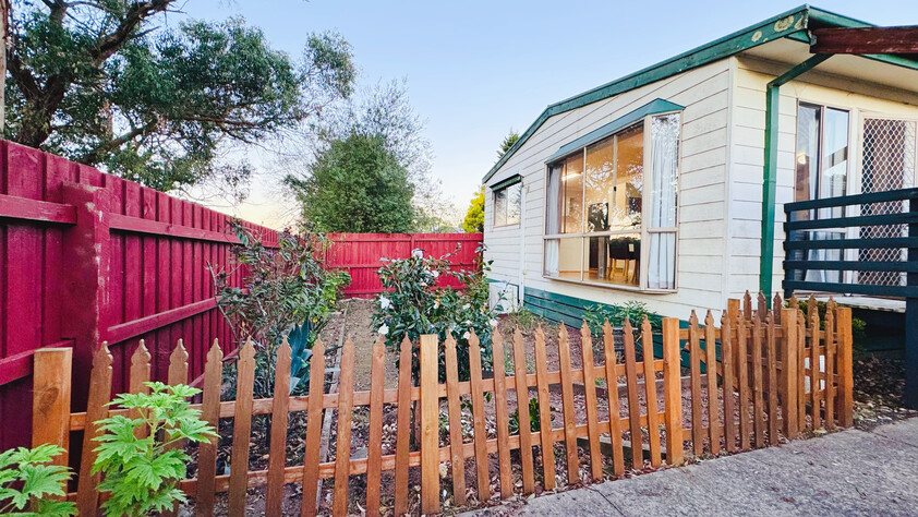 Fully Furnished 2 Bedroom Granny Flat with Beautiful Views | Move In Ready