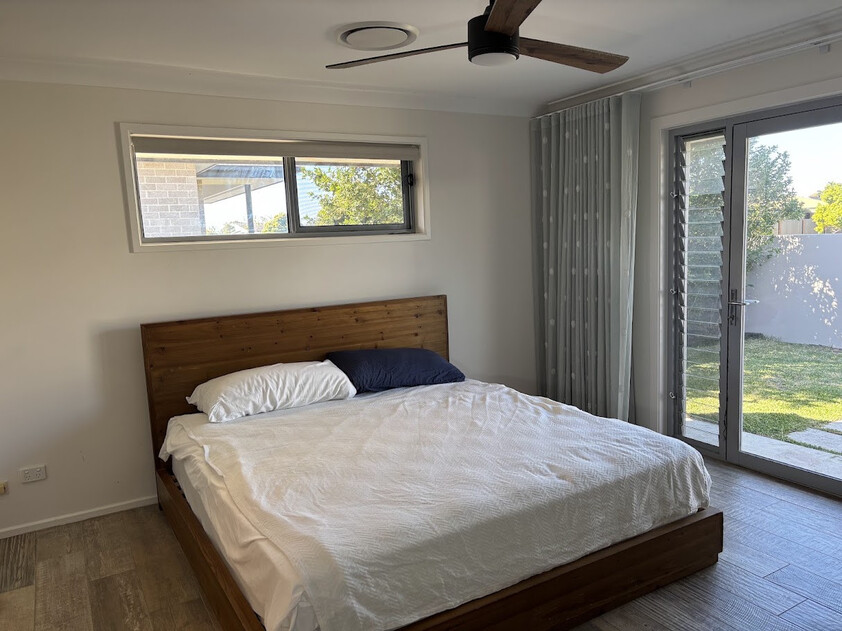 Tallebudgera magic - 20 metre sandy beach, pool, deck and pontoon in fully renovated 4 bedroom home