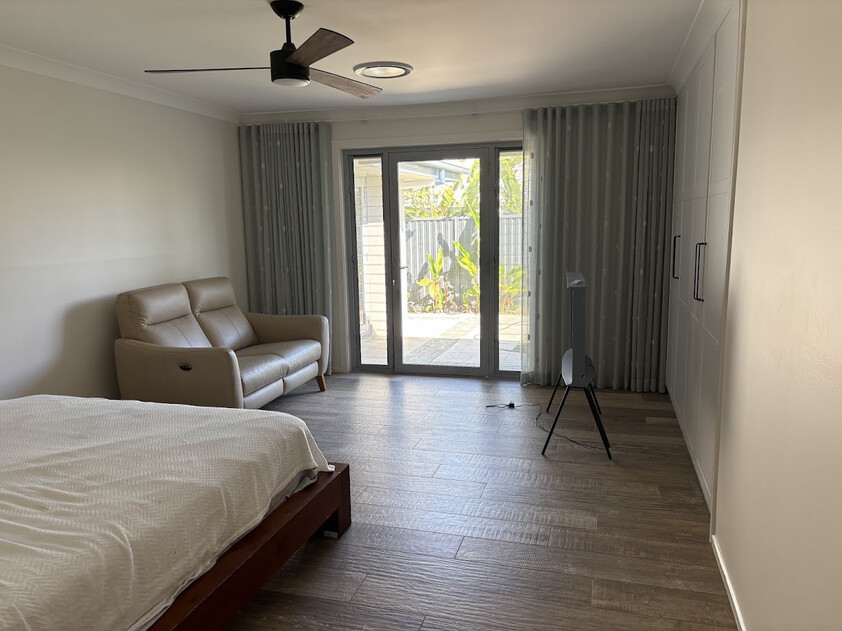 Tallebudgera magic - 20 metre sandy beach, pool, deck and pontoon in fully renovated 4 bedroom home
