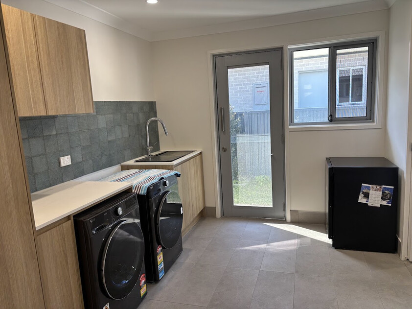 Tallebudgera magic - 20 metre sandy beach, pool, deck and pontoon in fully renovated 4 bedroom home
